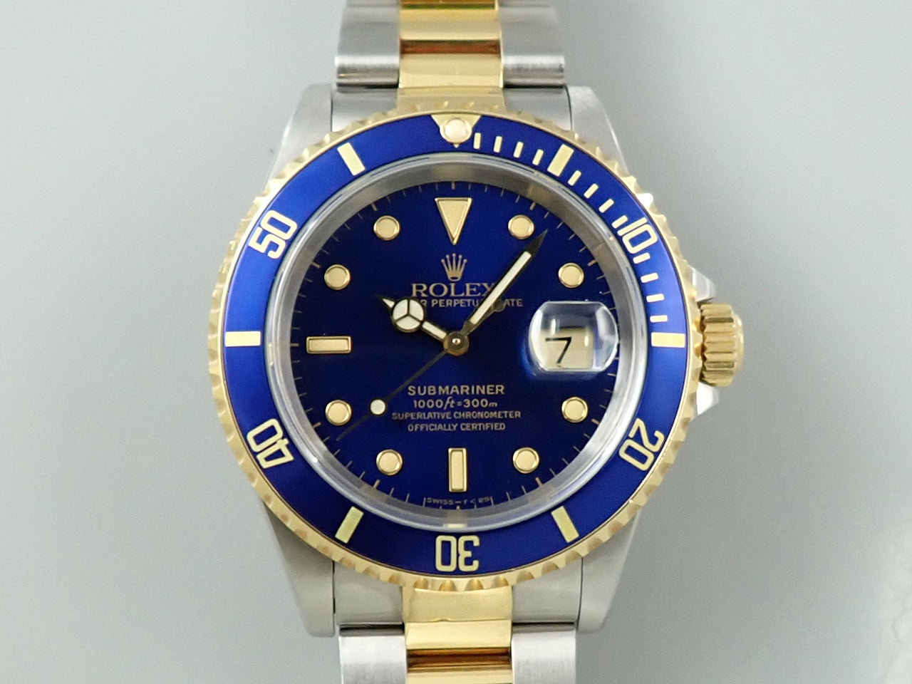 Rolex Submariner Date &lt;Warranty and Box&gt;