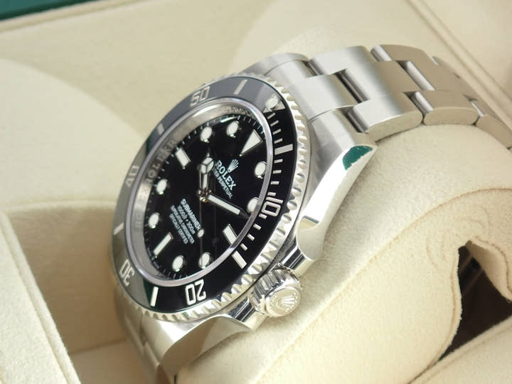 ロレックス サブマリーナー Ref.124060 ブラック文字盤 極美品 submariner-341