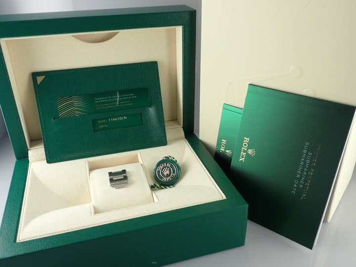 ロレックス サブマリーナー Ref.116610LN ブラック文字盤 未使用 submariner-342