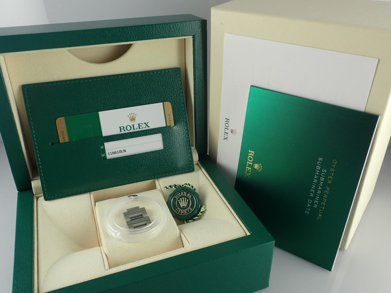 Rolex Submariner Date &lt;Warranty, Box, etc.&gt;