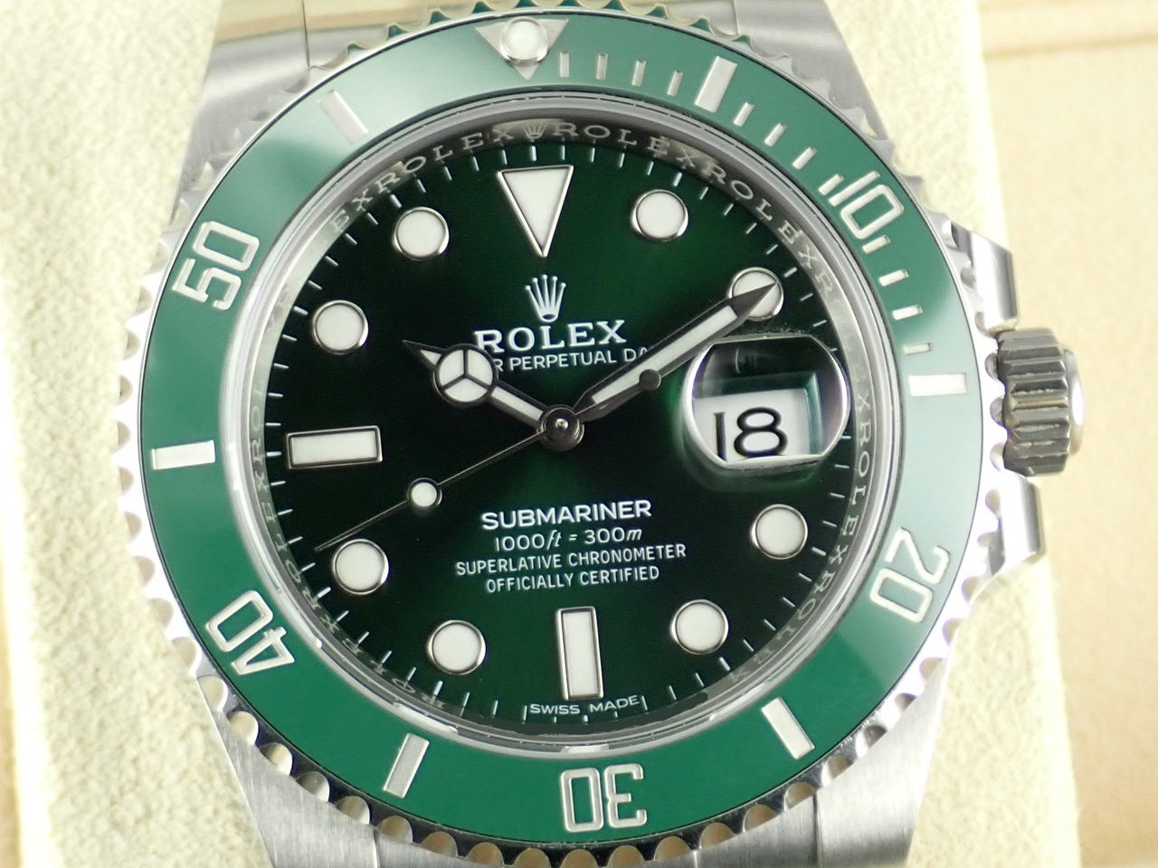 Rolex Submariner Green &lt;Warranty, Box, etc.&gt;