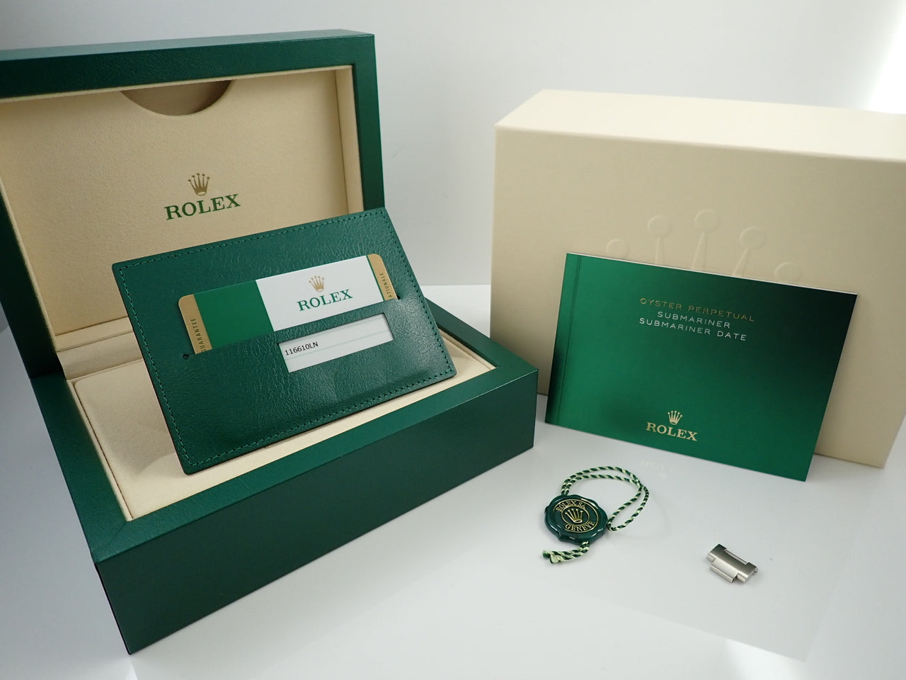 Rolex Submariner Date &lt;Warranty, Box, etc.&gt;