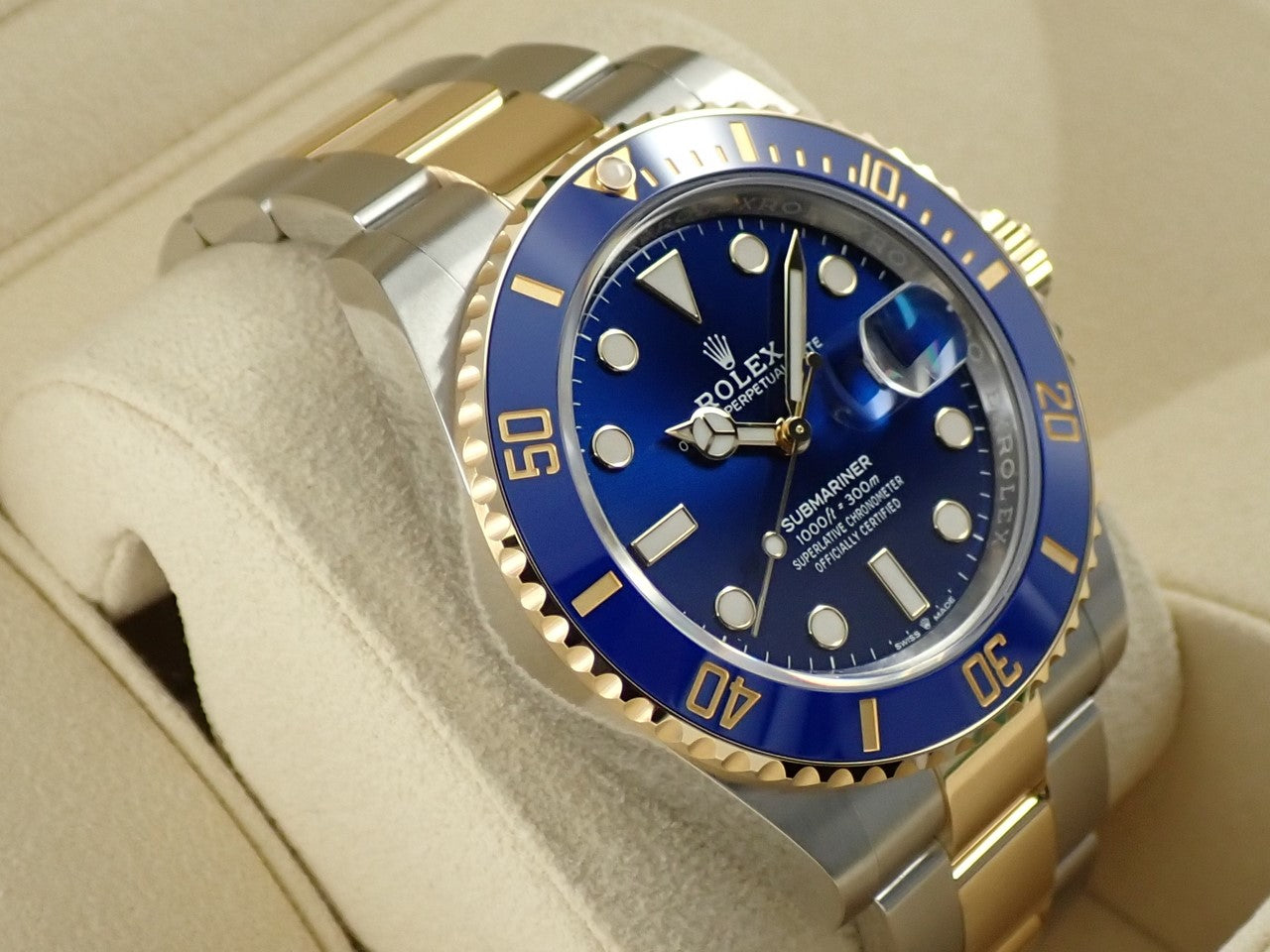 Rolex Submariner Date &lt;Warranty, Box, etc.&gt;