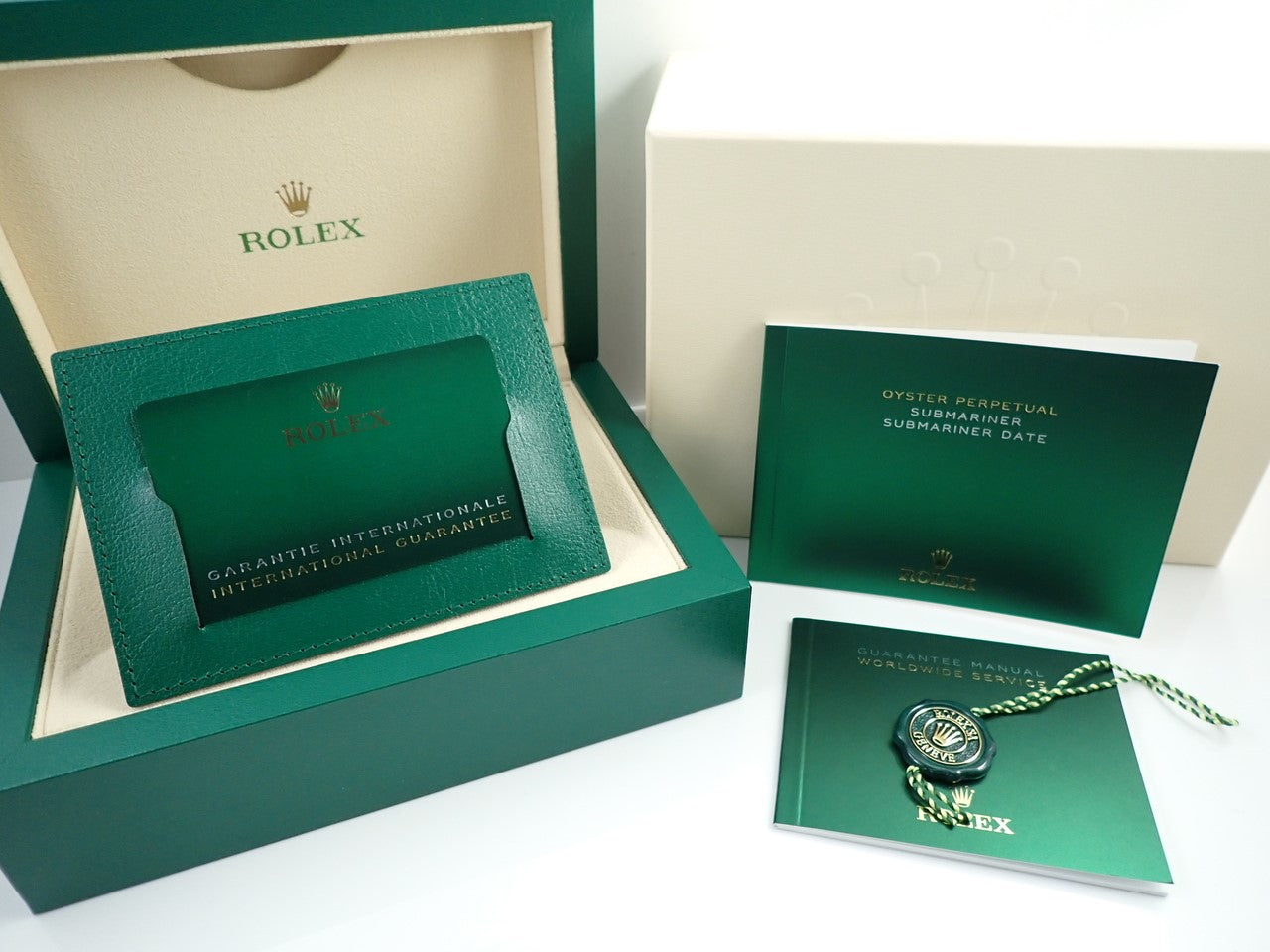 Rolex Submariner Date &lt;Warranty, Box, etc.&gt;