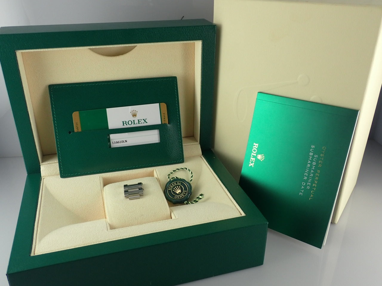 Rolex Submariner Date Random &lt;Warranty, Box, etc.&gt;