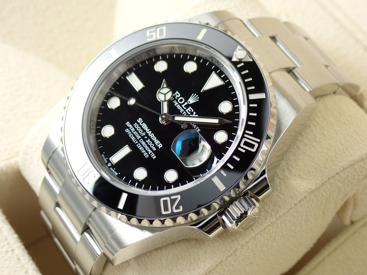 Rolex Submariner Date &lt;Warranty, Box, etc.&gt;