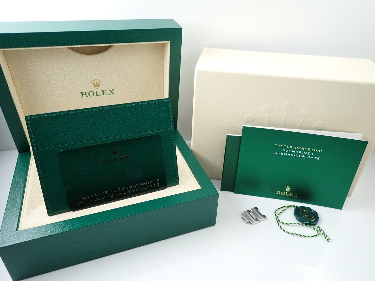 Rolex Submariner Date &lt;Warranty, Box, etc.&gt;