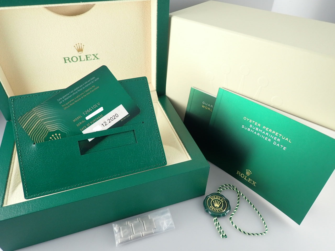 Rolex New Submariner Date Green &lt;Warranty, Box, etc.&gt;