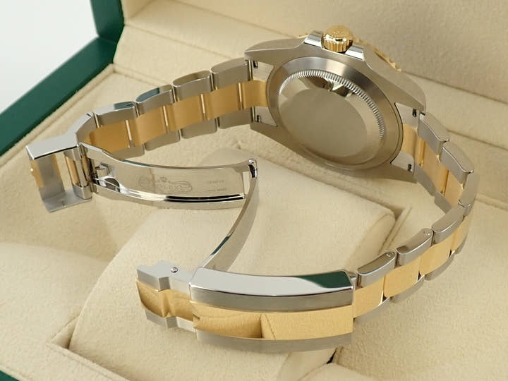 Rolex Submariner Date <Warranty, Box, etc.>