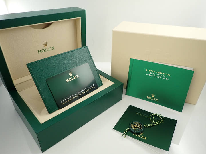 Rolex Submariner Date <Warranty, Box, etc.>
