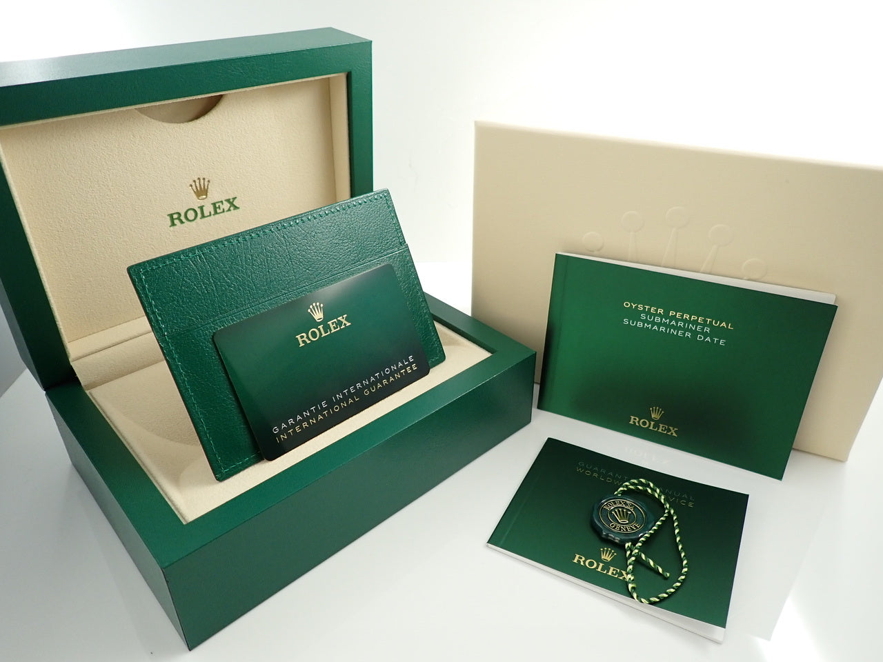 Rolex Submariner Date &lt;Warranty, Box, etc.&gt;