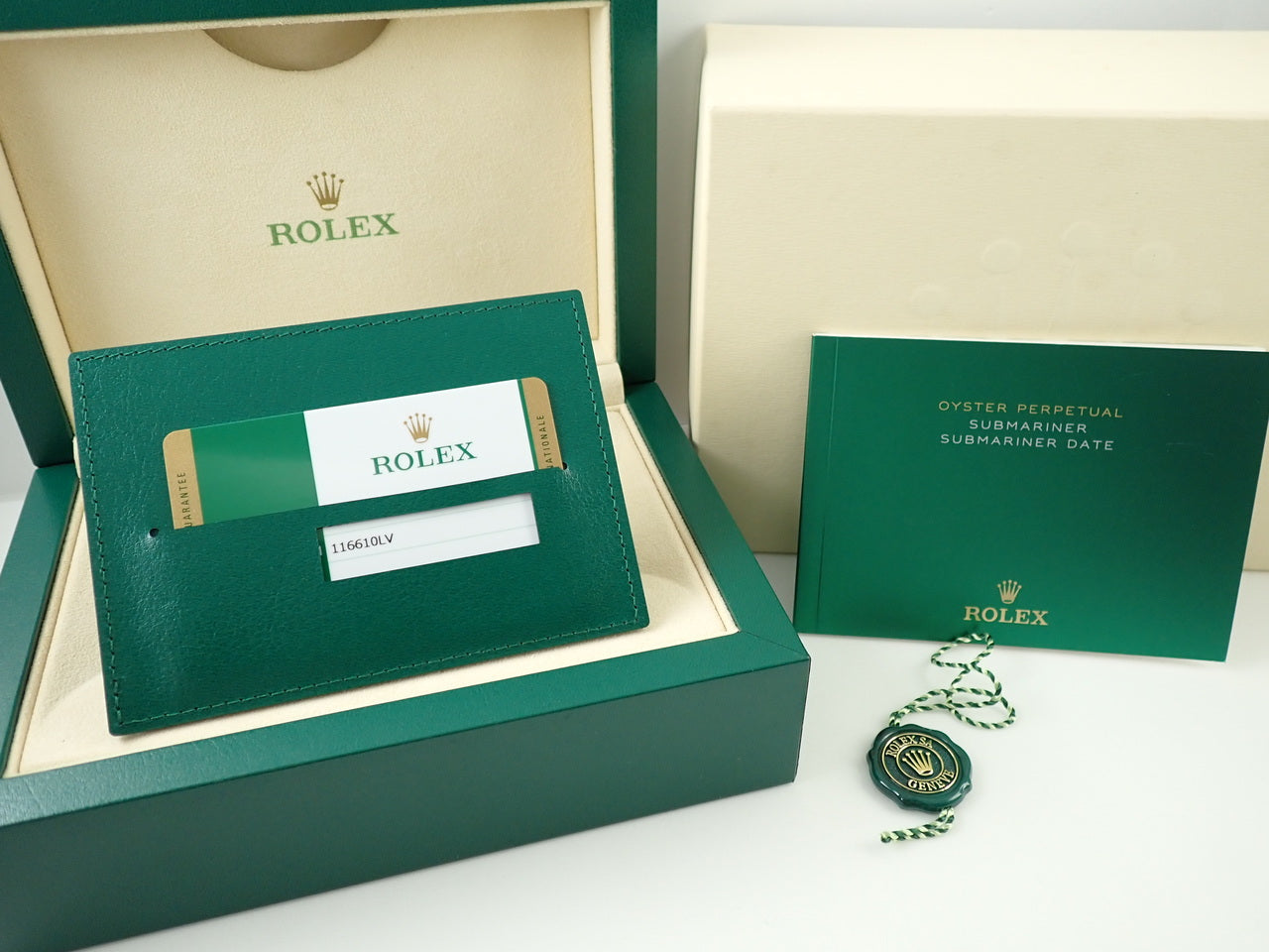 Rolex Submariner Date &lt;Warranty, Box, etc.&gt;