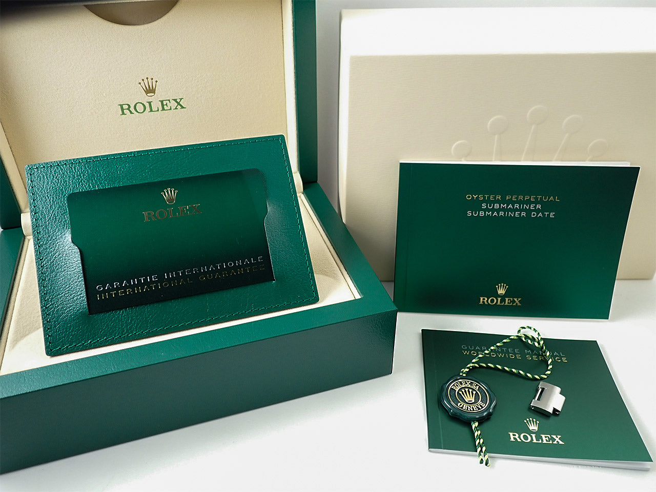 Rolex Submariner Date &lt;Warranty, Box, etc.&gt;