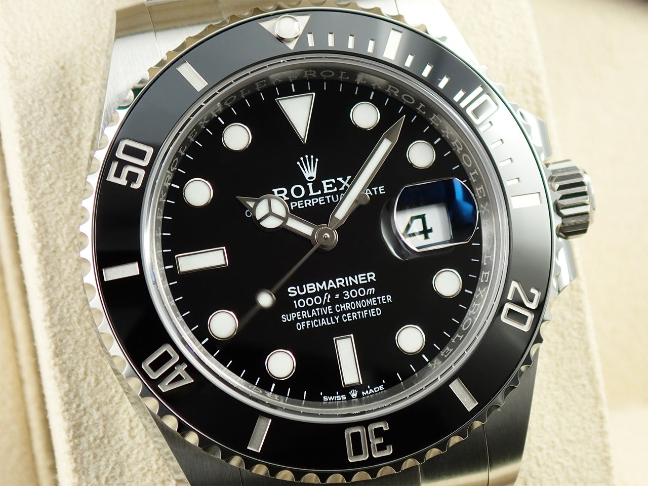 Rolex Submariner Date &lt;Warranty, Box, etc.&gt;