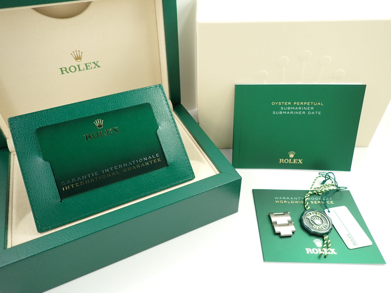 Rolex Submariner Date &lt;Warranty, Box, etc.&gt;