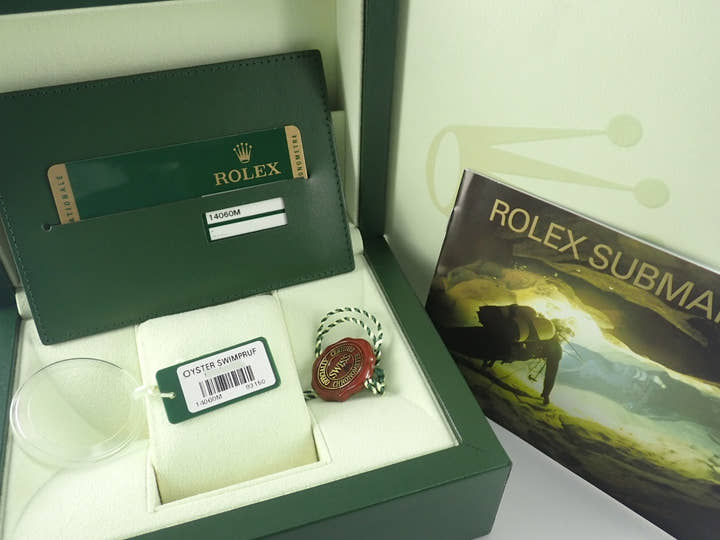 ロレックス サブマリーナー Ref.14060M ブラック文字盤 中古 submariner-421