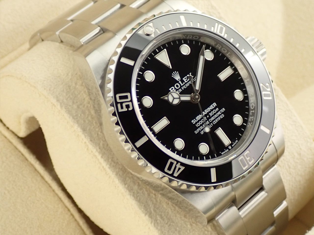 Rolex Submariner No Date Ref.124060 SS Black Dial