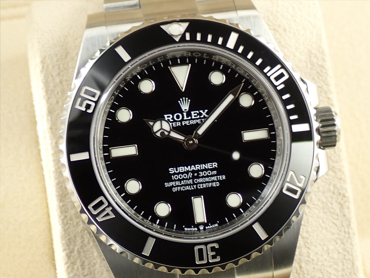 Rolex Submariner No Date Ref.124060 SS Black Dial