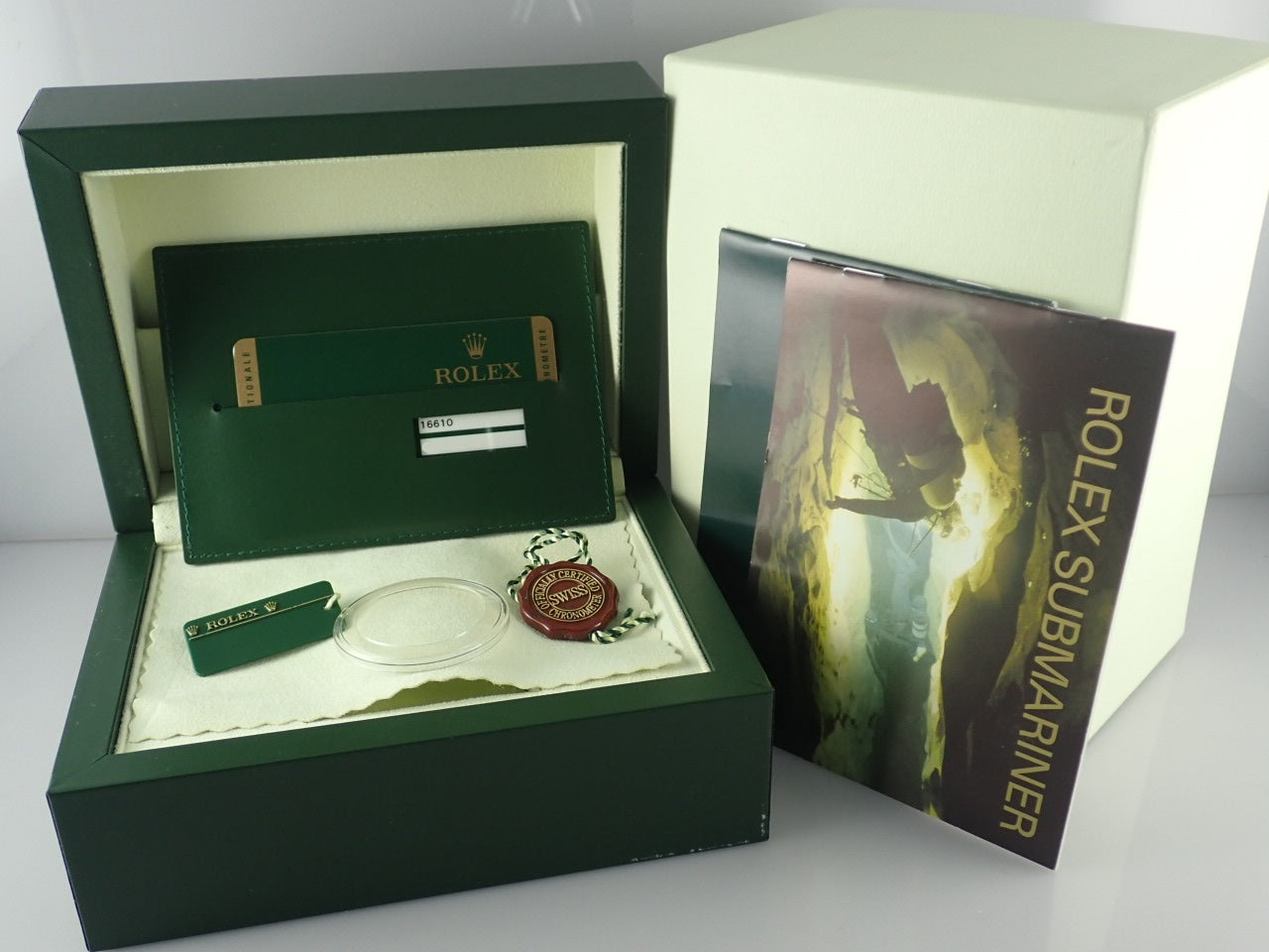 Rolex Submariner Date Random &lt;Warranty, Box, etc.&gt;