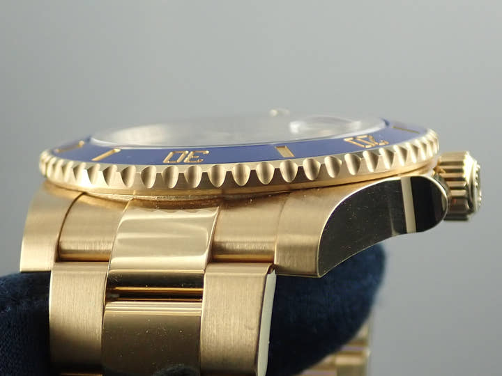 Rolex Submariner Date Ref. 116618LB Yellow Gold Blue Dial