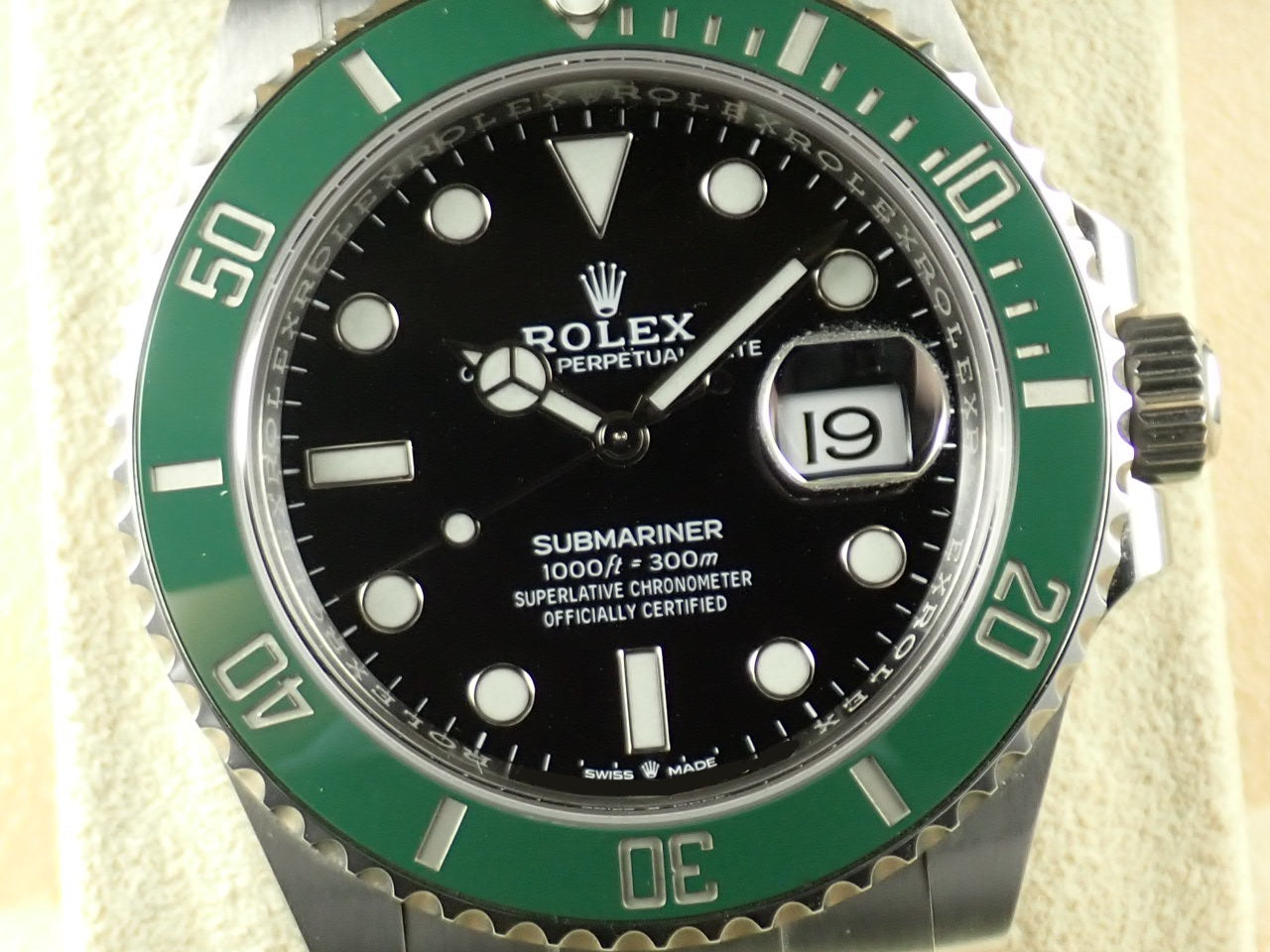 Rolex New Submariner Date Green &lt;New warranty, box, etc.&gt;