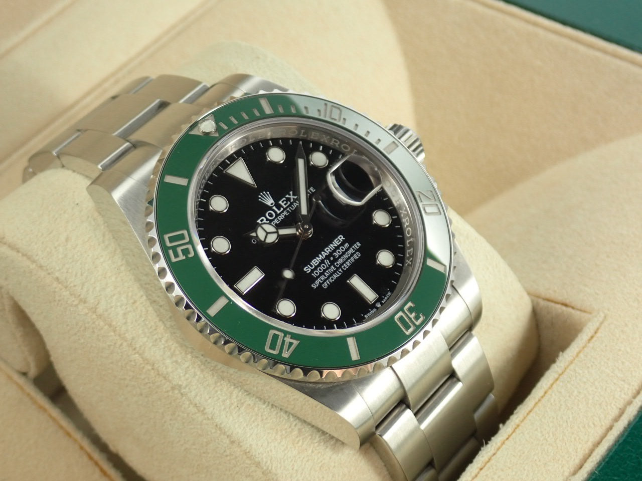 Rolex New Submariner Date Green &lt;New warranty, box, etc.&gt;