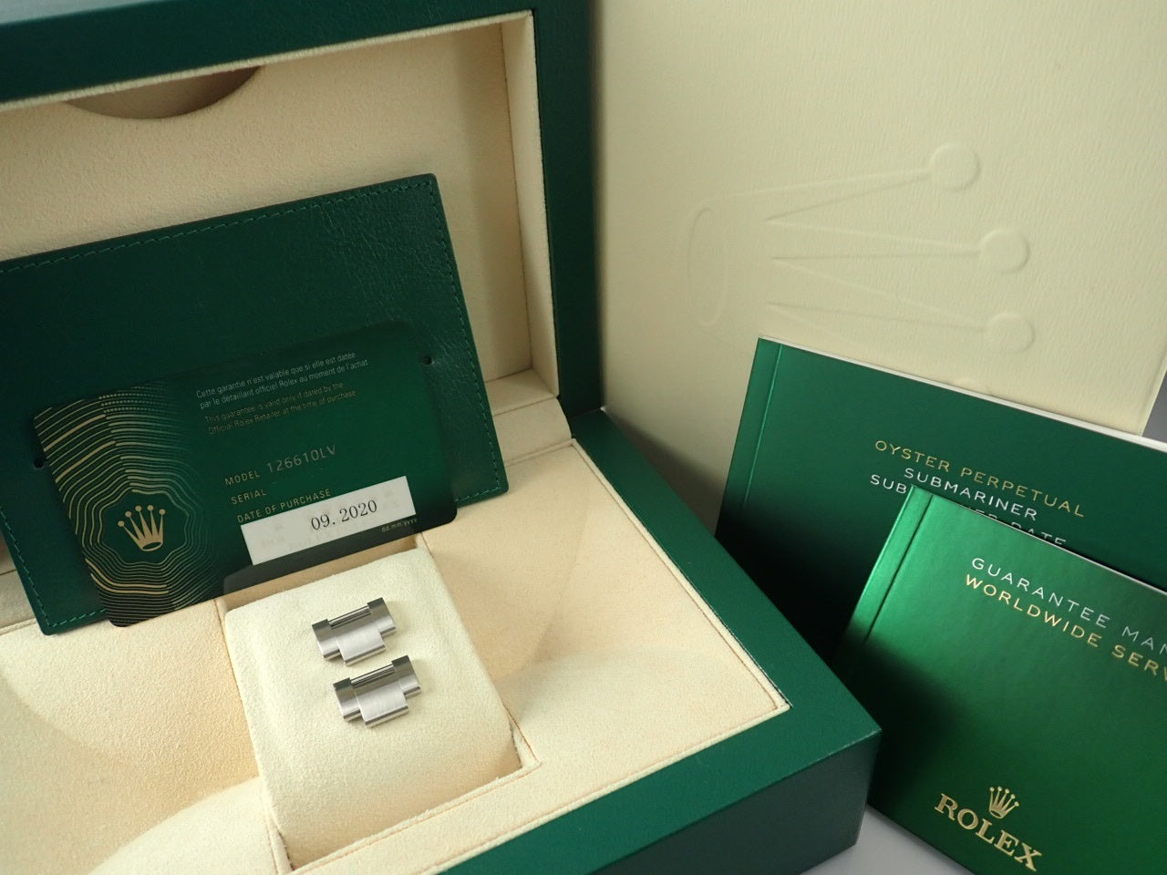 Rolex New Submariner Date Green &lt;New warranty, box, etc.&gt;