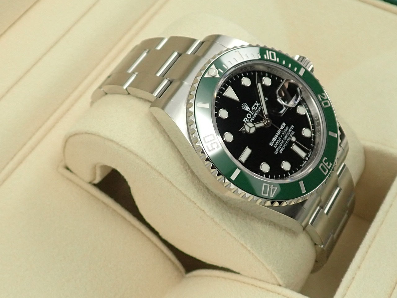 Rolex New Submariner Date Green &lt;New warranty, box, etc.&gt;