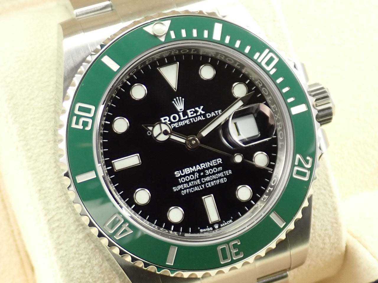 Rolex New Submariner Date Green &lt;New warranty, box, etc.&gt;