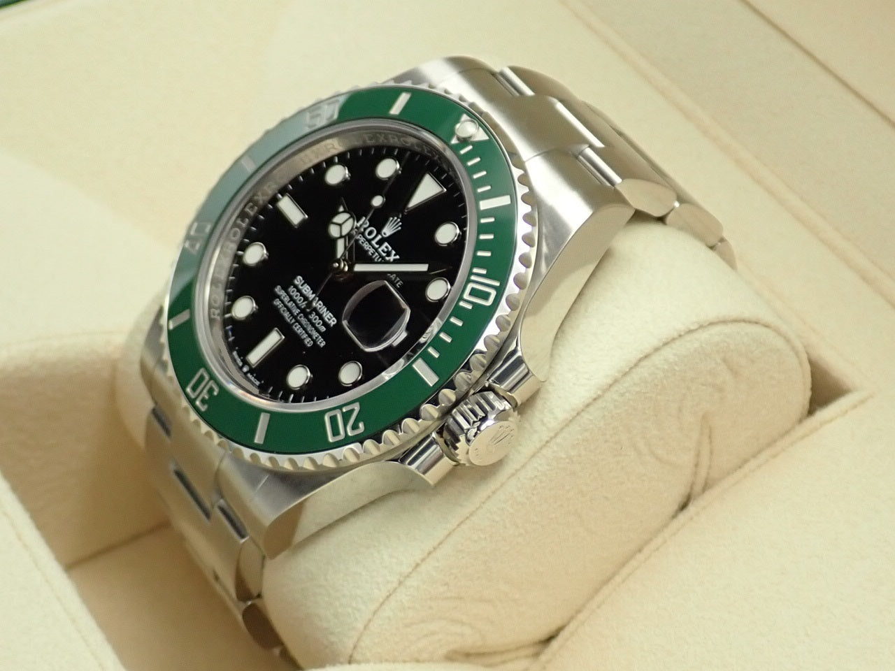 Rolex New Submariner Date Green &lt;New warranty, box, etc.&gt;