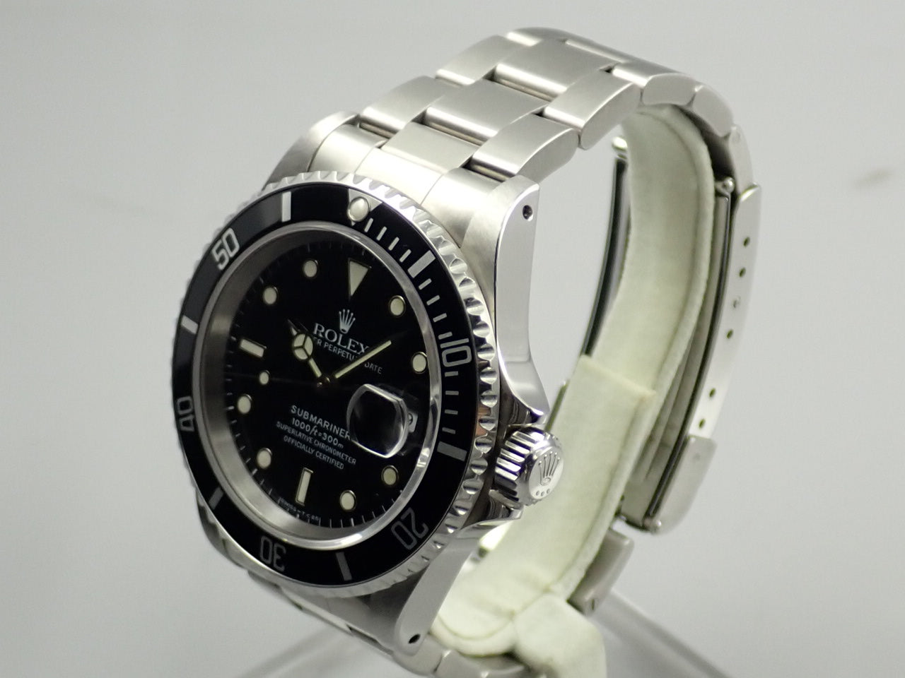 Rolex Submariner Date T serial number &lt;Warranty box etc.&gt;