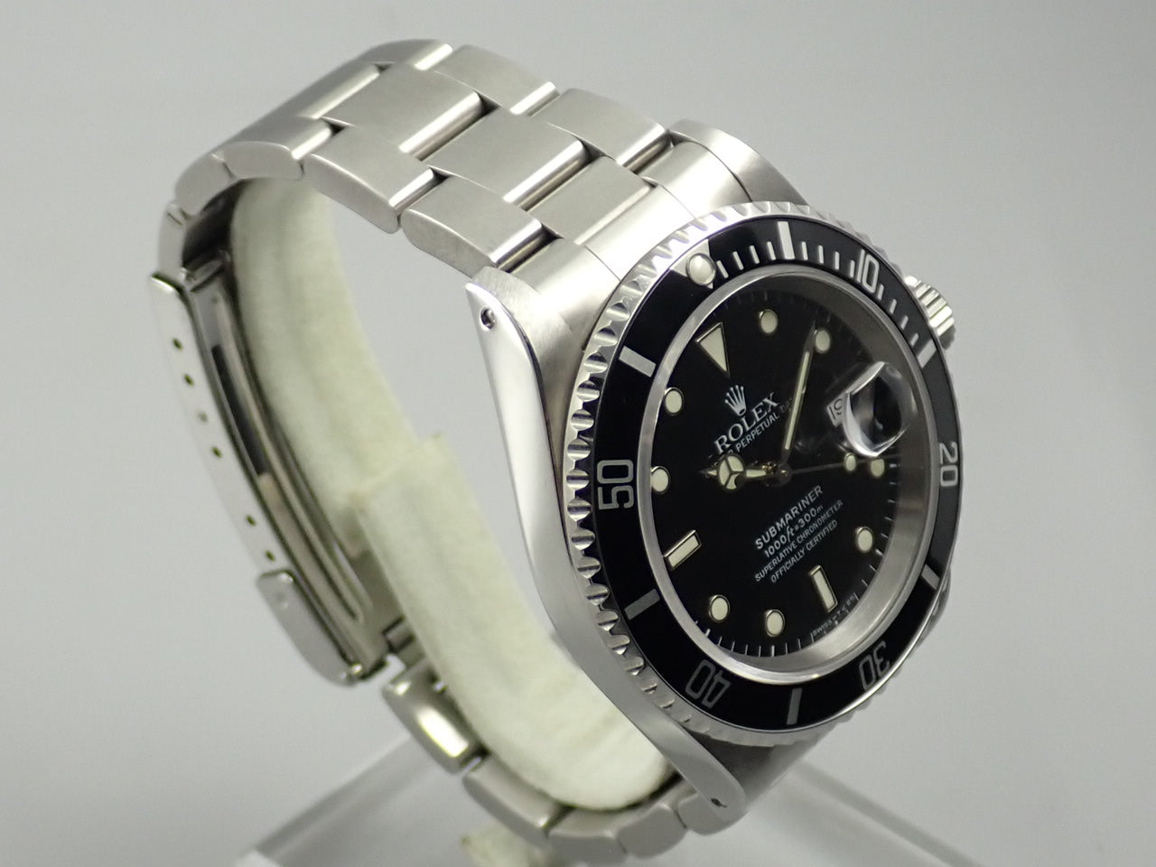 Rolex Submariner Date T serial number &lt;Warranty box etc.&gt;