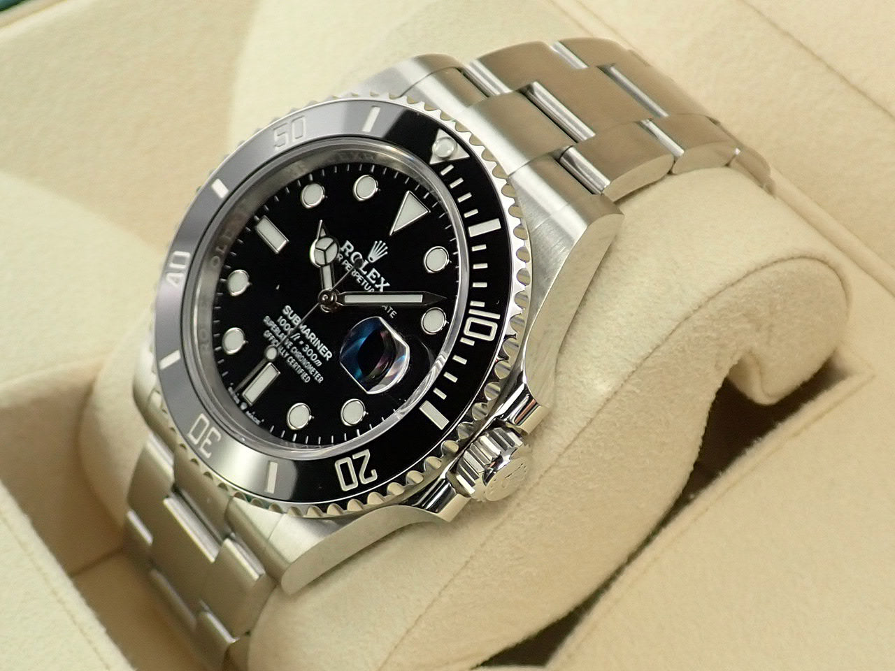 Rolex New Submariner Date &lt;New warranty, box, etc.&gt;