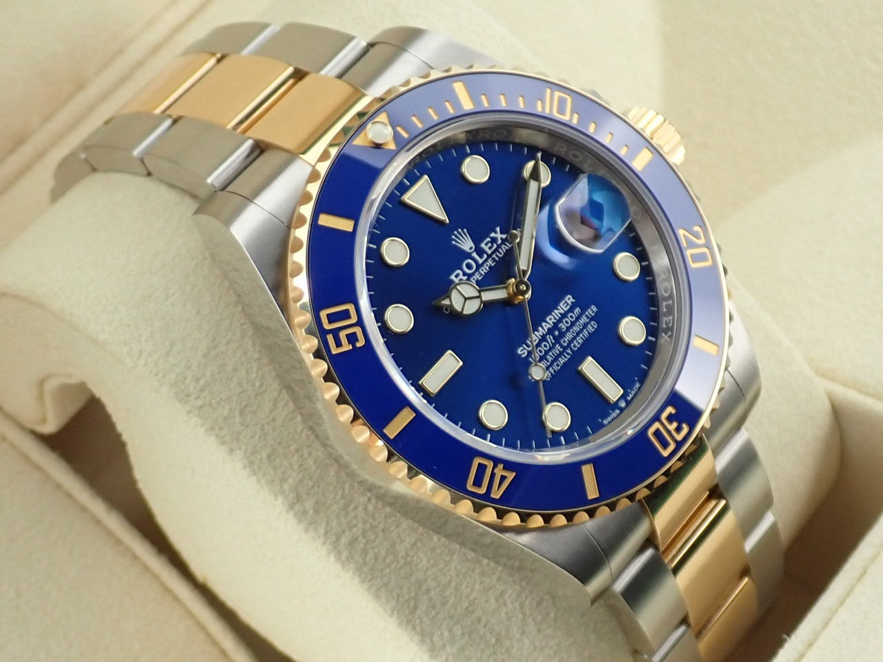 Rolex Submariner Date &lt;Warranty, Box, etc.&gt;