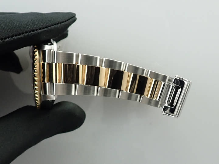 Rolex Submariner Date <Warranty, Box, etc.>