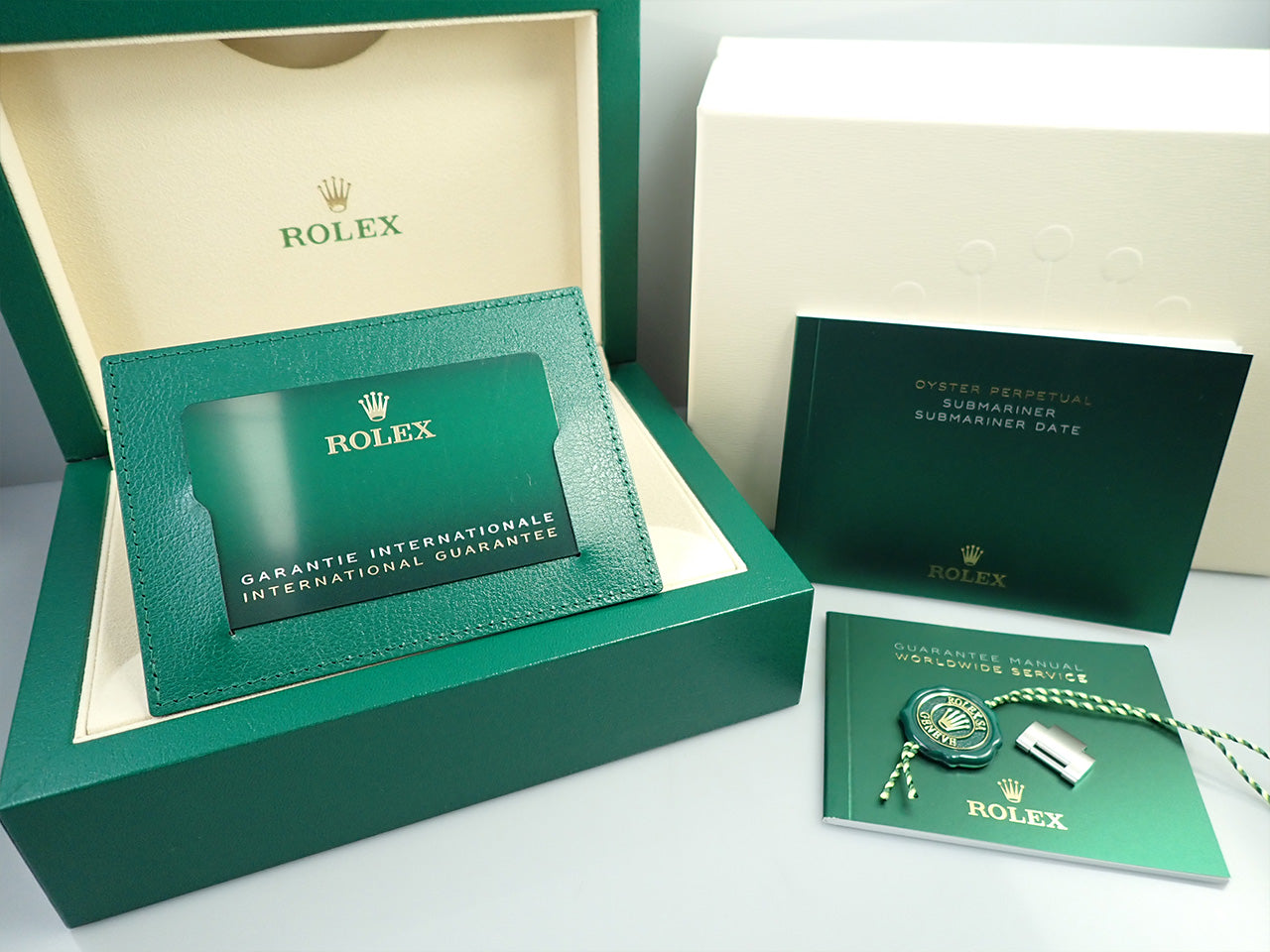 Rolex Submariner Date &lt;Warranty, Box, etc.&gt;