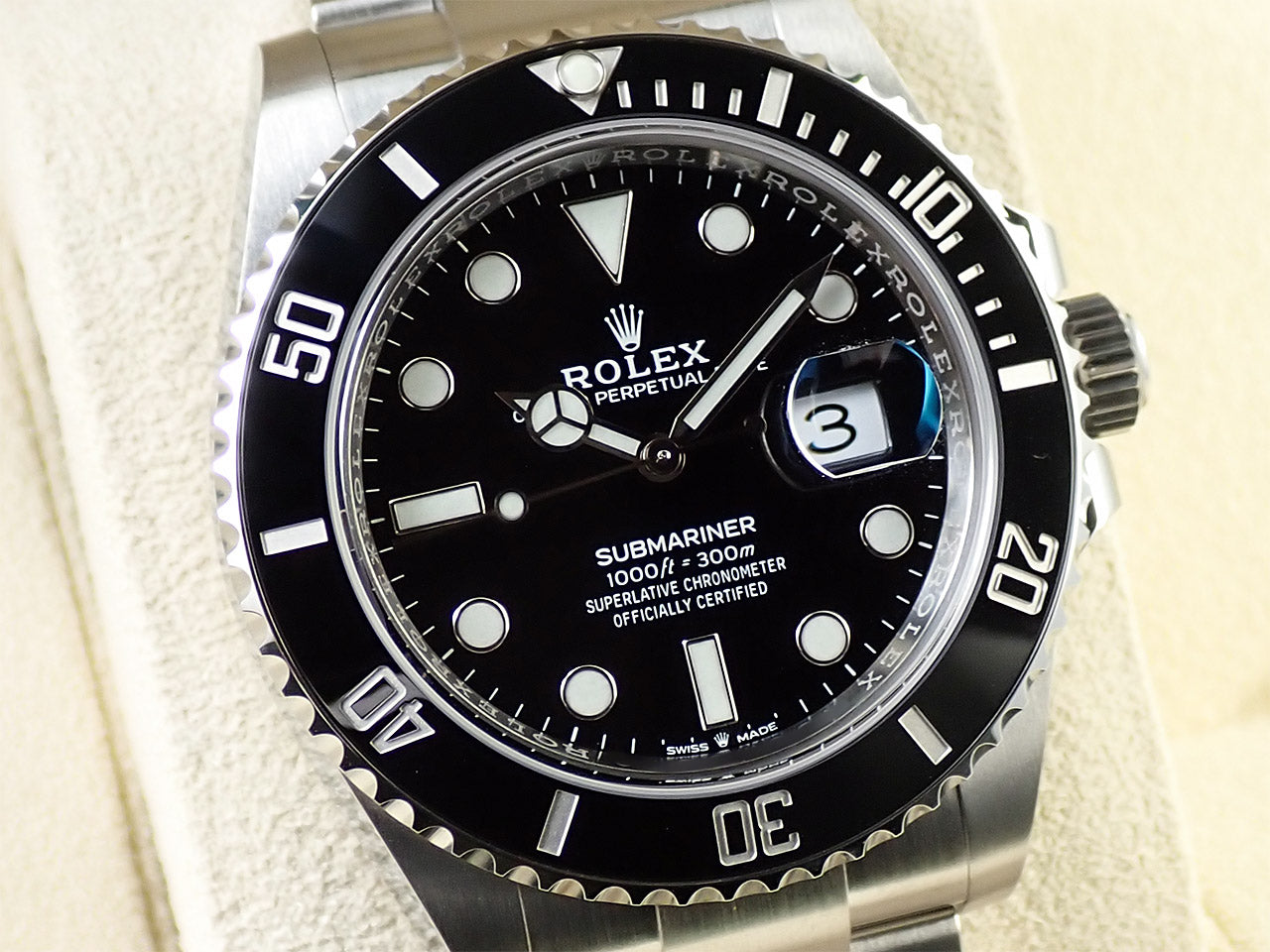 Rolex Submariner Date &lt;Warranty, Box, etc.&gt;