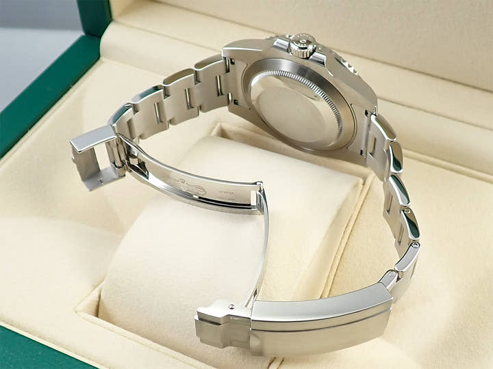 Rolex Submariner Date Ref. 116610LV Stainless Steel Green Dial