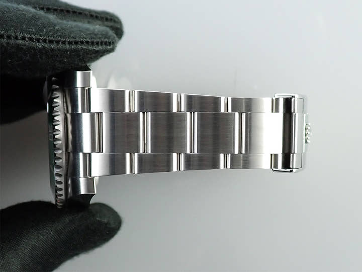 Rolex Submariner Date Ref. 116610LV Stainless Steel Green Dial