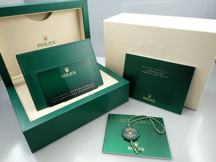 ロレックス サブマリーナー デイト Ref.126610LV ステンレススチール ブラック文字盤