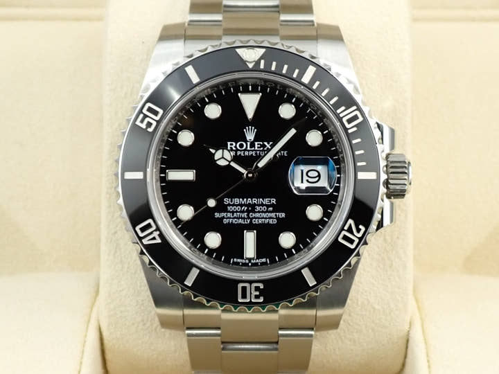 Rolex Submariner Date <Warranty, Box, etc.>