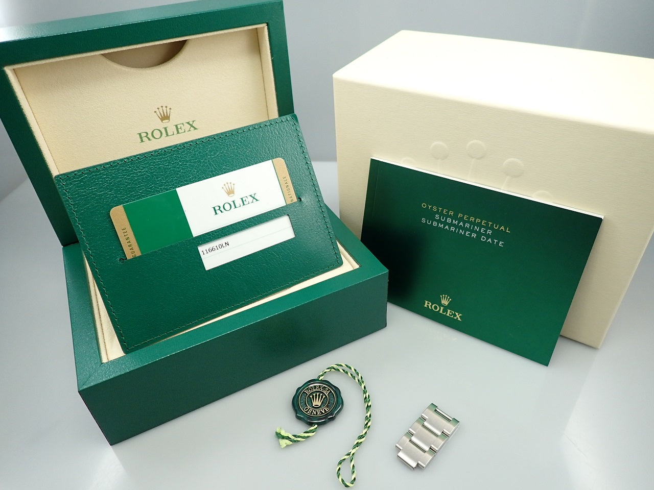 Rolex Submariner Date &lt;Warranty, Box, etc.&gt;