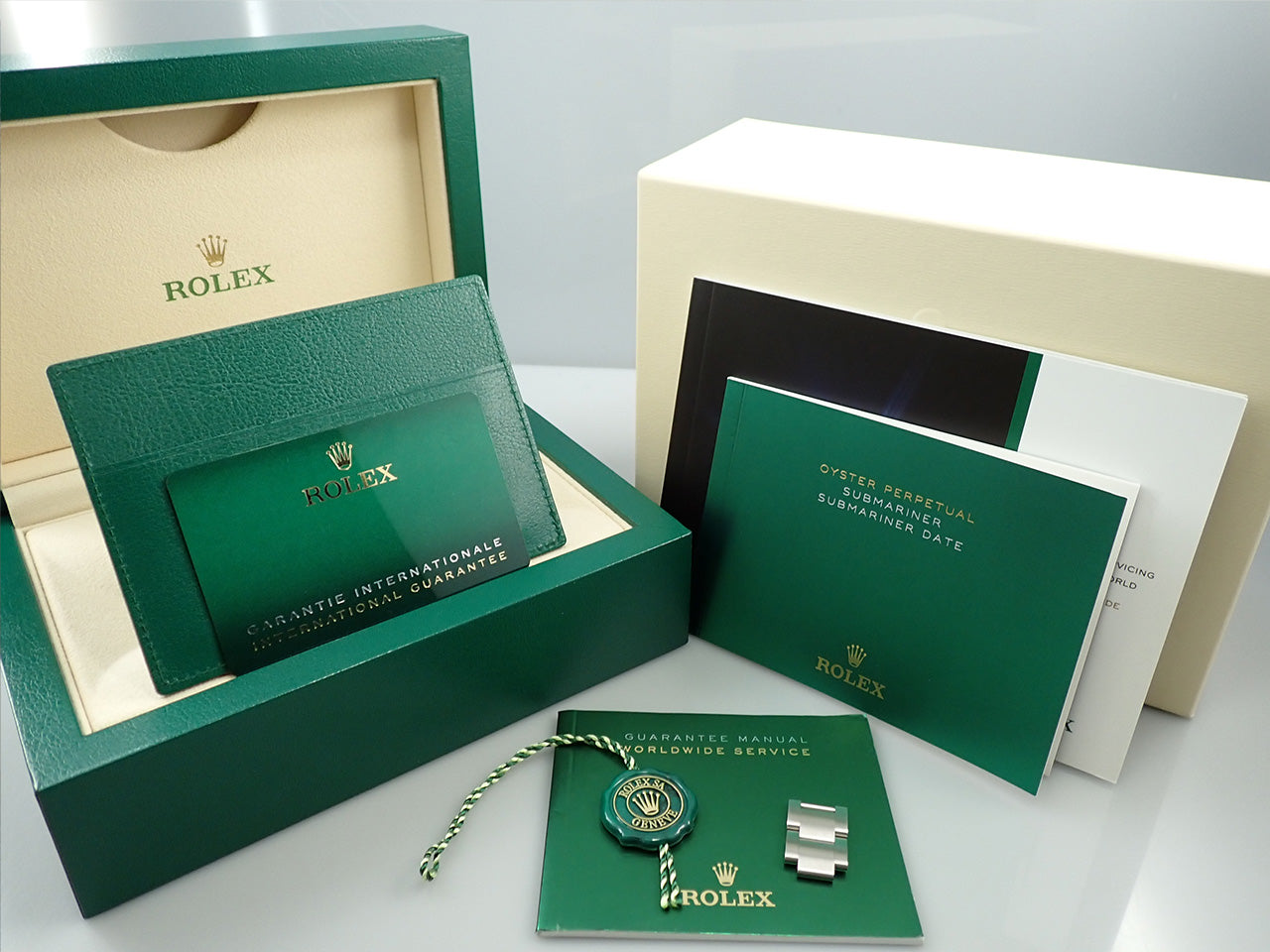 Rolex Submariner Date &lt;Warranty, Box, etc.&gt;