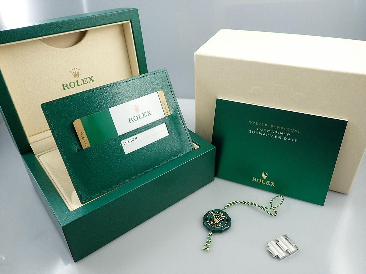 Rolex Submariner Date &lt;Warranty, Box, etc.&gt;