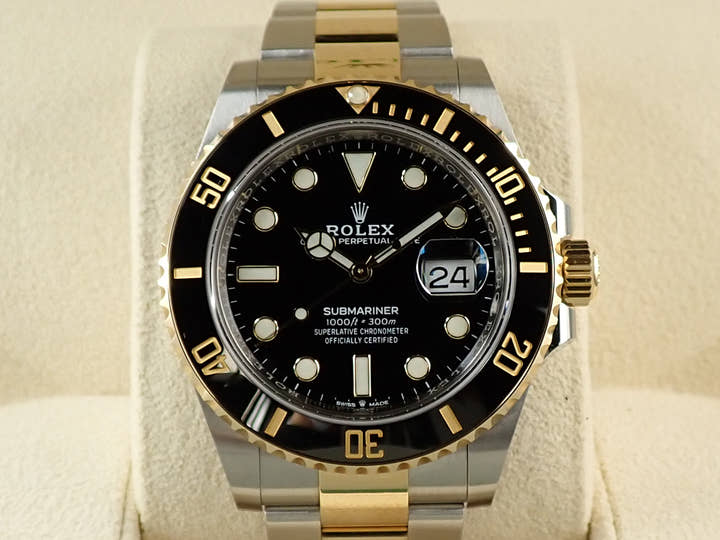 Rolex Submariner Date Ref. 126613LN Stainless Steel/Yellow Gold Black Dial