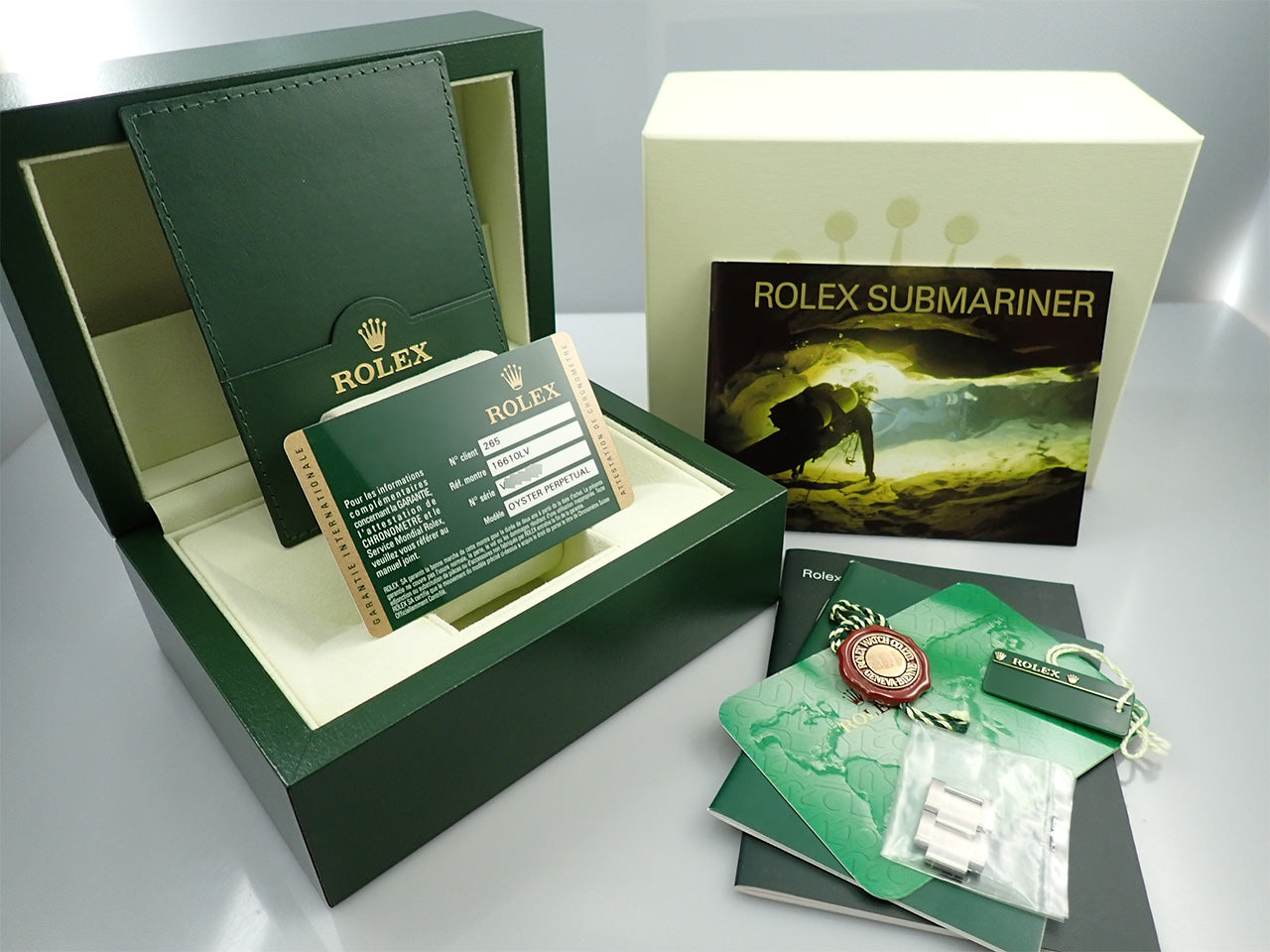 Rolex Submariner Date &lt;Warranty, Box, etc.&gt;