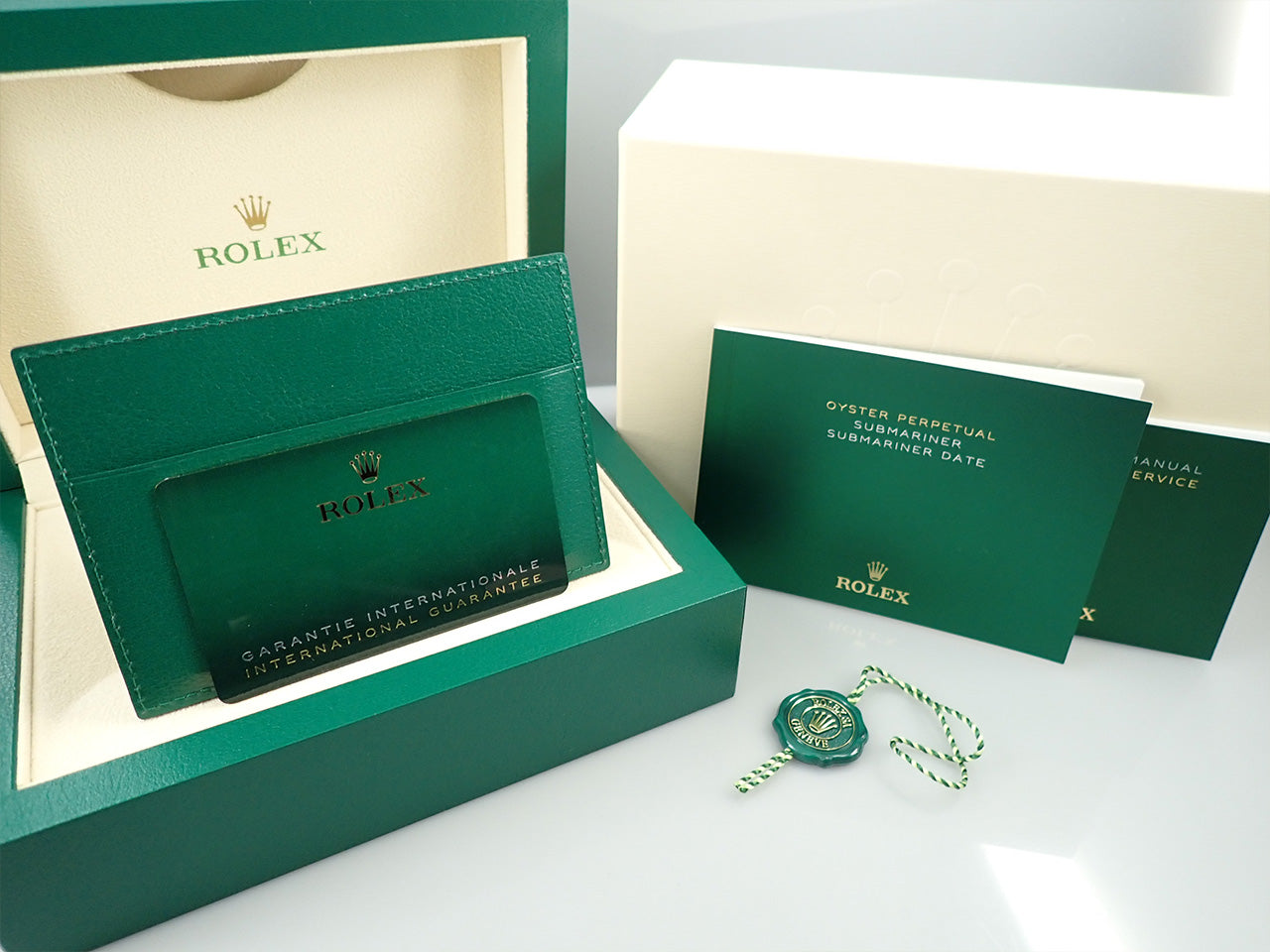 Rolex Submariner Date &lt;Warranty, Box, etc.&gt;