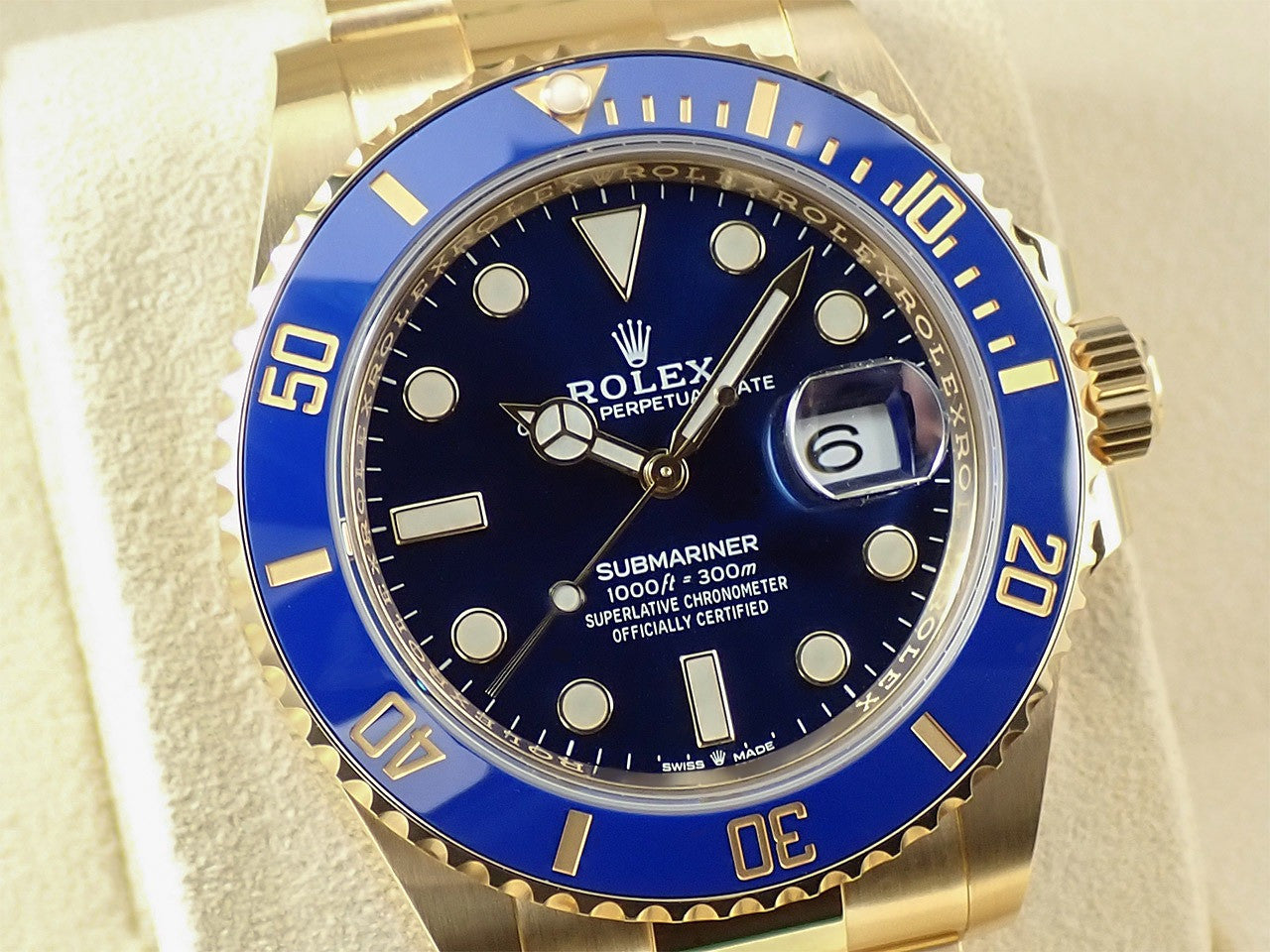 Rolex Submariner Date &lt;Warranty, Box, etc.&gt;