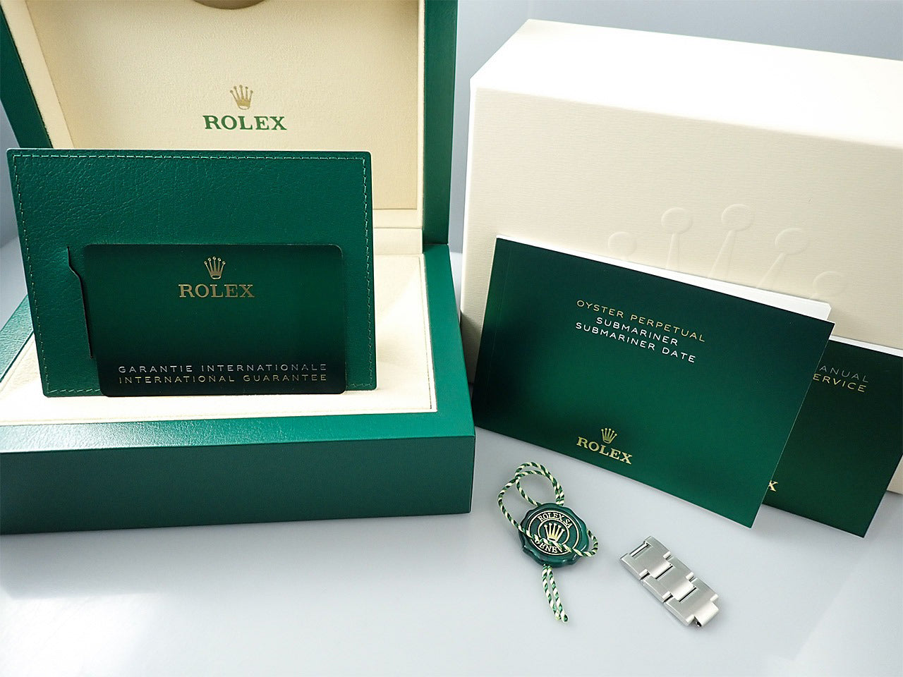 Rolex Submariner Date &lt;Warranty, Box, etc.&gt;