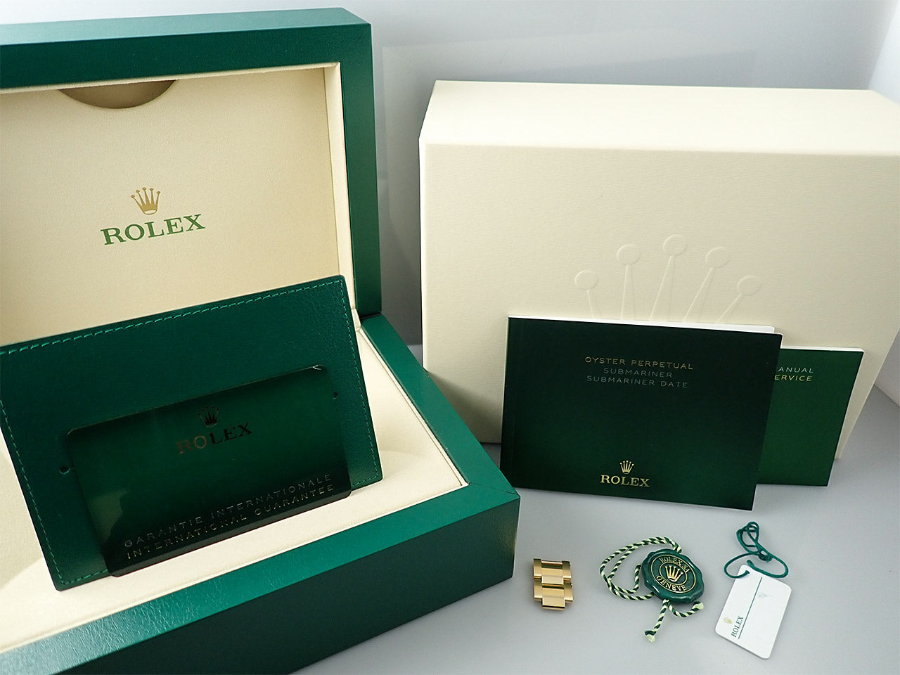 Rolex Submariner Date &lt;Warranty, Box, etc.&gt;